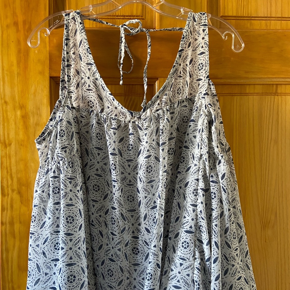 Abercrombie & Fitch top